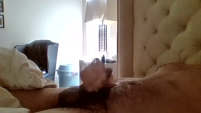 Snapshot of Malcolm4122 chatting on 3, 11, 2025 Malcolm4122 online show from 3, 11, 2025