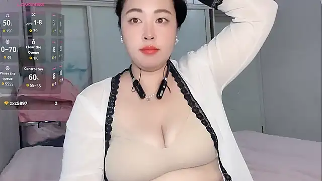 xchenchen online show from 25, 10, 2025