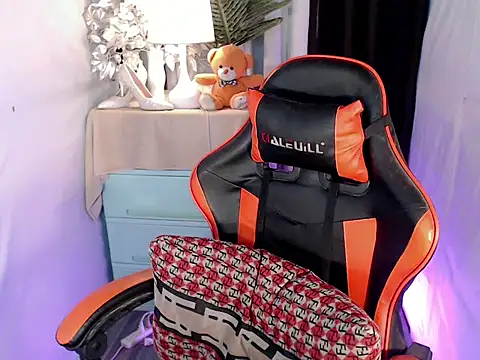 Snapshot of urgirl_maria chatting on 26, 9, 2025 urgirl maria online show from 26, 9, 2025