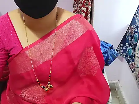 Snapshot of jannu6482 chatting on 19, 10, 2025 jannu6482 online show from 19, 10, 2025