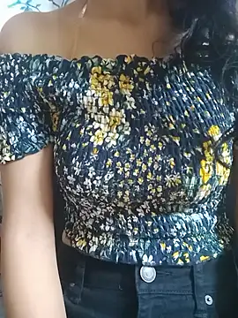 Snapshot of Aashiika1176 chatting on 4, 11, 2025 Aashiika1176 online show from 4, 11, 2025