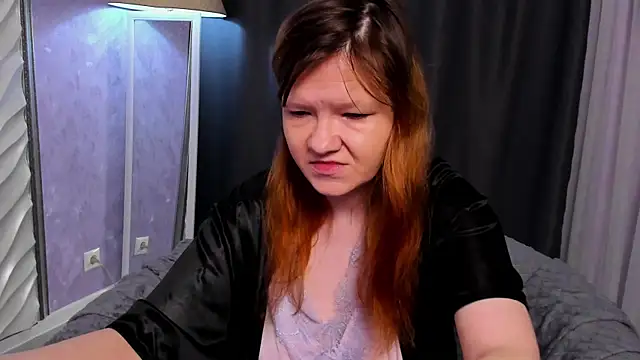 Nora lovvvv online show from 8, 11, 2025