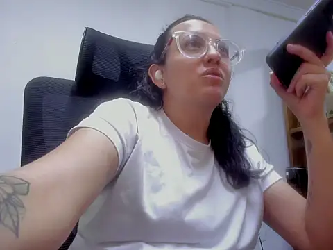 dalila macherano1 online show from 12, 11, 2025