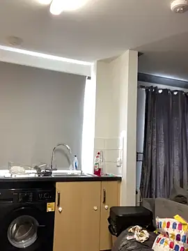 Snapshot of itsyourgirltee chatting on 25, 9, 2025 itsyourgirltee online show from 25, 9, 2025