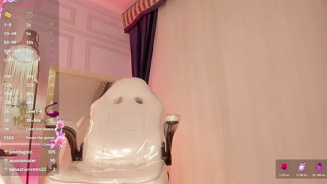 Snapshot of Doll_Isa_ chatting on 24, 10, 2025 Doll Isa online show from 24, 10, 2025