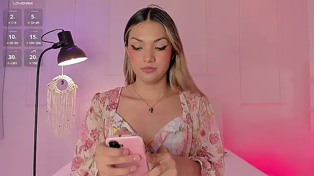 Doll Isa  online show from 25, 3, 2026