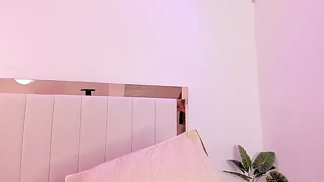 Doll Isa  online show from 10, 3, 2026