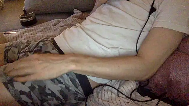 Breezydicksn online show from 2, 11, 2025