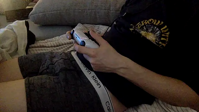 Breezydicksn online show from 8, 11, 2025