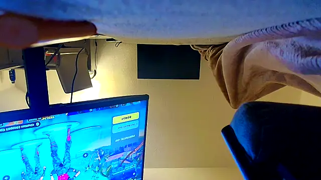 Breezydicksn online show from 26, 4, 2026