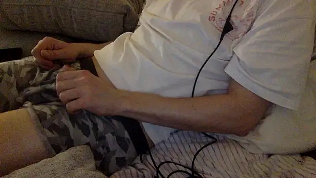 Breezydicksn online show from 13, 11, 2025