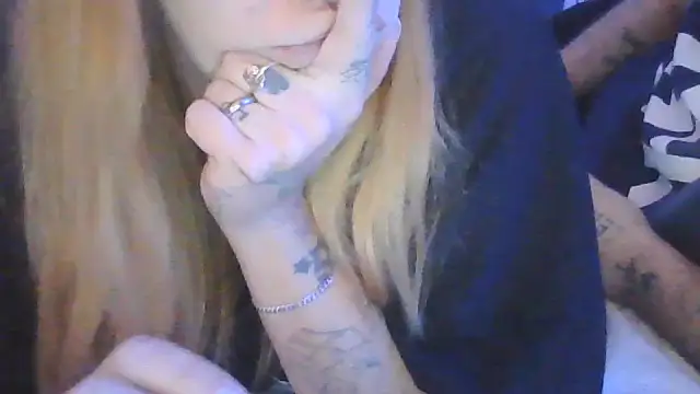 Snapshot of NibbleSweetie chatting on 10, 10, 2025 NibbleSweetie online show from 10, 10, 2025