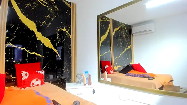 AdrianaVegga online show from 29, 11, 2025