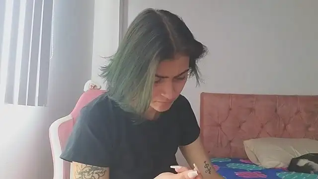 Snapshot of Crystal_Star_ chatting on 19, 10, 2025 Crystal Star online show from 19, 10, 2025