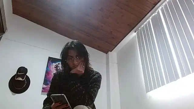 Crystal Star  online show from 24, 3, 2026