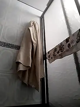 Snapshot of Crystal_Star_ chatting on 25, 11, 2025 Crystal Star online show from 25, 11, 2025