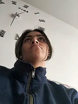 Snapshot of Crystal_Star_ chatting on 26, 11, 2025 Crystal Star online show from 26, 11, 2025