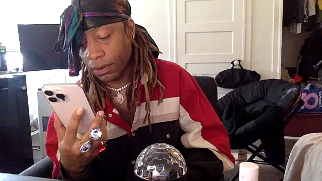 Diodre Benyoon online show from 5, 2, 2026