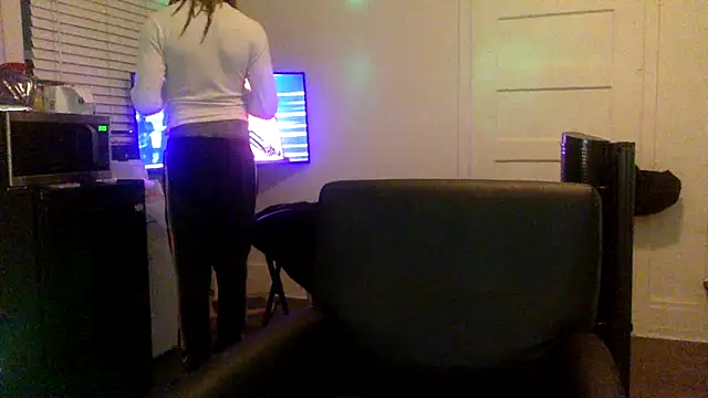 Diodre Benyoon online show from 23, 12, 2025