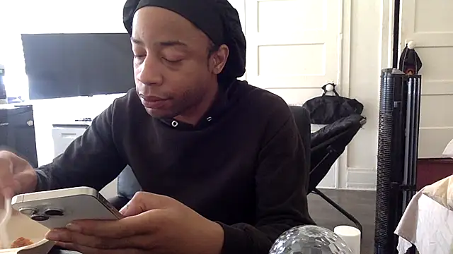 Diodre Benyoon online show from 7, 2, 2026