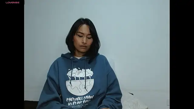 Gia Lee online show from 17, 12, 2025