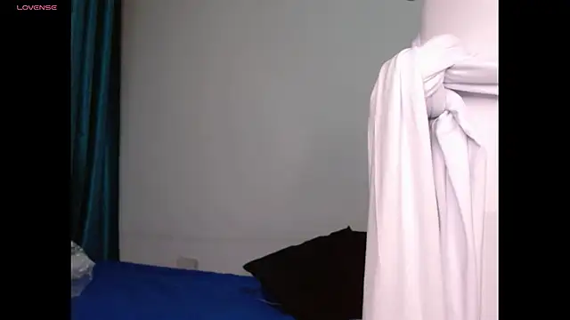 Snapshot of Gia_Lee chatting on 16, 11, 2025 Gia Lee online show from 16, 11, 2025