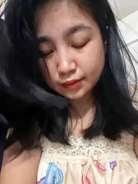 Snapshot of Minn-cute chatting on 24, 4, 2026 Minn-cute online show from 24, 4, 2026
