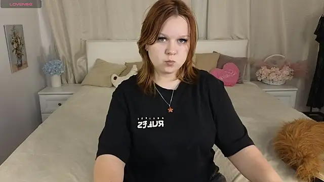 VelvetVixon online show from 9, 9, 2025