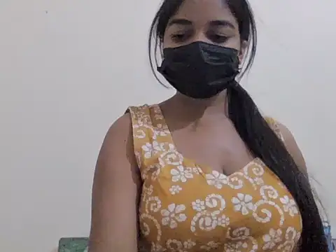 Snapshot of Little_toy_girl chatting on 8, 5, 2026 Little toy girl online show from 8, 5, 2026
