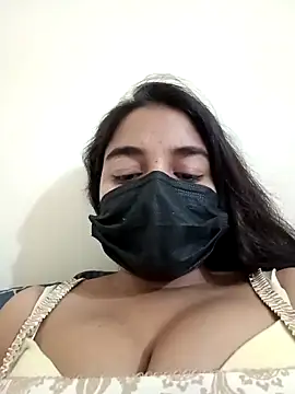 Little toy girl online show from 29, 3, 2026