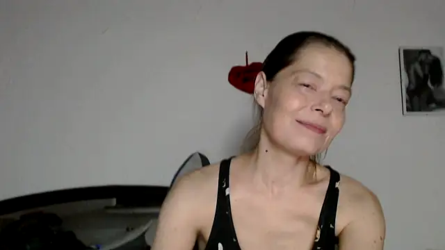 SexySarah177 online show from 8, 2, 2026