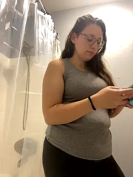 Mommasaurrex online show from 2, 11, 2025