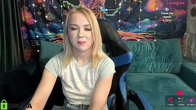 CrystalGirl99 online show from 10, 3, 2026