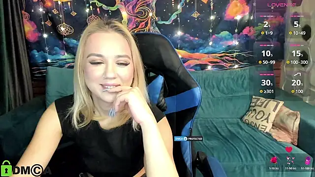 Snapshot of CrystalGirl99 chatting on 12, 1, 2026 CrystalGirl99 online show from 12, 1, 2026