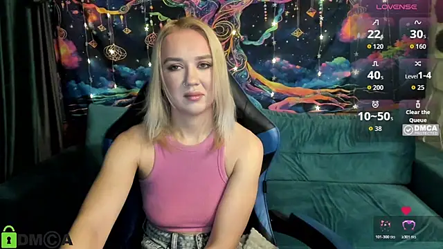 Snapshot of CrystalGirl99 chatting on 5, 2, 2026 CrystalGirl99 online show from 5, 2, 2026