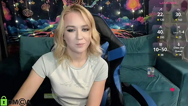 Snapshot of CrystalGirl99 chatting on 22, 12, 2025 CrystalGirl99 online show from 22, 12, 2025