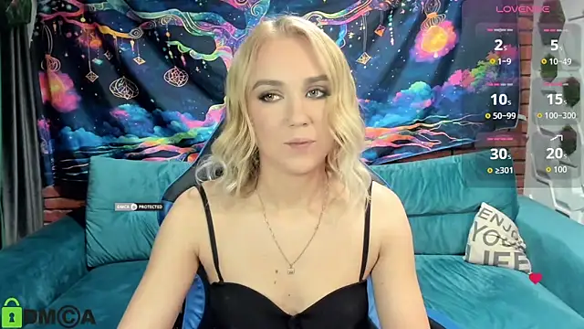 Snapshot of CrystalGirl99 chatting on 27, 11, 2025 CrystalGirl99 online show from 27, 11, 2025