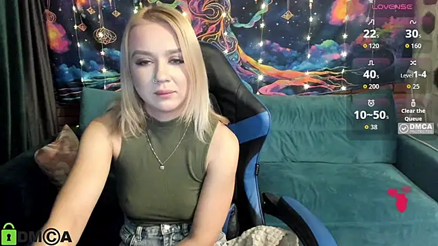 Snapshot of CrystalGirl99 chatting on 20, 2, 2026 CrystalGirl99 online show from 20, 2, 2026