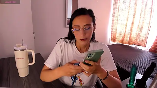 Snapshot of Slave_Rosee chatting on 2, 10, 2025 Slave Rosee online show from 2, 10, 2025