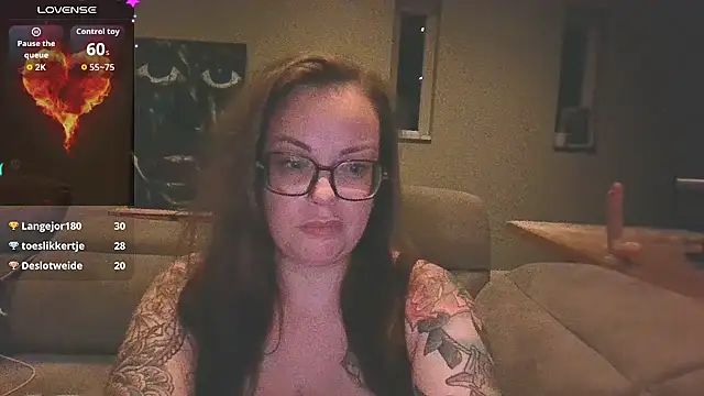 Snapshot of Miss_Lucifer6 chatting on 22, 10, 2025 Miss Lucifer6 online show from 22, 10, 2025