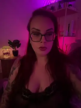 Miss Lucifer6 online show from 19, 7, 2026