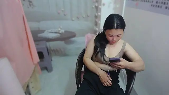 KateCondon online show from 6, 4, 2026