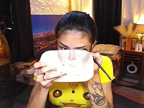 WILDROXIE online show from 29, 10, 2025