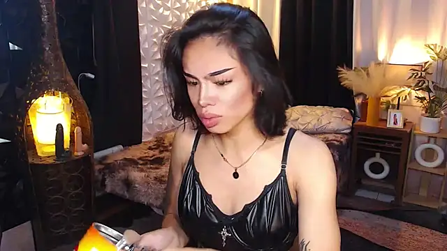 WILDROXIE online show from 18, 10, 2025