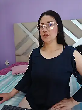 Alana steel 1 online show from 14, 11, 2025