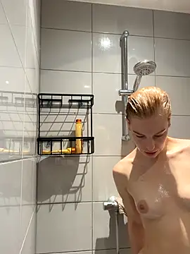 Snapshot of Chloemillerrxx chatting on 20, 9, 2025 Chloemillerrxx online show from 20, 9, 2025