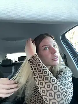 Snapshot of Chloemillerrxx chatting on 30, 11, 2025 Chloemillerrxx online show from 30, 11, 2025