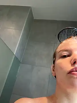 Snapshot of Chloemillerrxx chatting on 24, 9, 2025 Chloemillerrxx online show from 24, 9, 2025