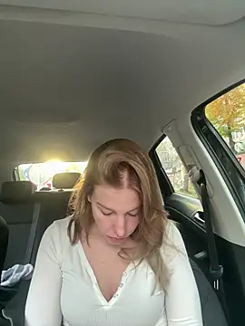 Snapshot of Chloemillerrxx chatting on 18, 11, 2025 Chloemillerrxx online show from 18, 11, 2025