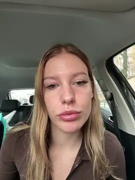 Snapshot of Chloemillerrxx chatting on 28, 11, 2025 Chloemillerrxx online show from 28, 11, 2025